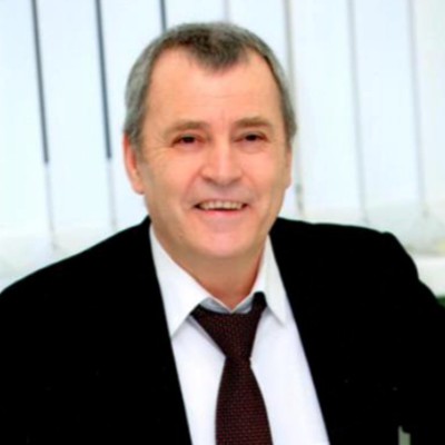 Михаил Костинов